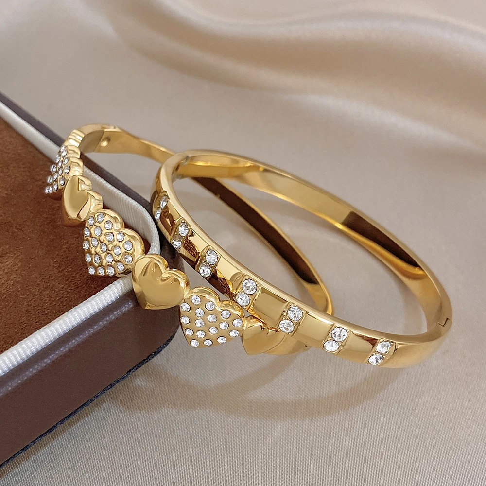 

Elegant Heart Spliced Zircon Stainless Steel Bangle for Women Golden Waterproof Spring Bracelet Valentine's Day Jewelry Gifts
