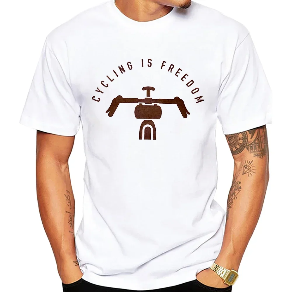 ركوب الدراجات للرجال هو حرية الحصى دراجة تي شيرت ، قصيرة الأكمام ، فيكسي ، والعتاد الثابتة ، أبيض ، عارضة ، الهيب هوب ، الصيف