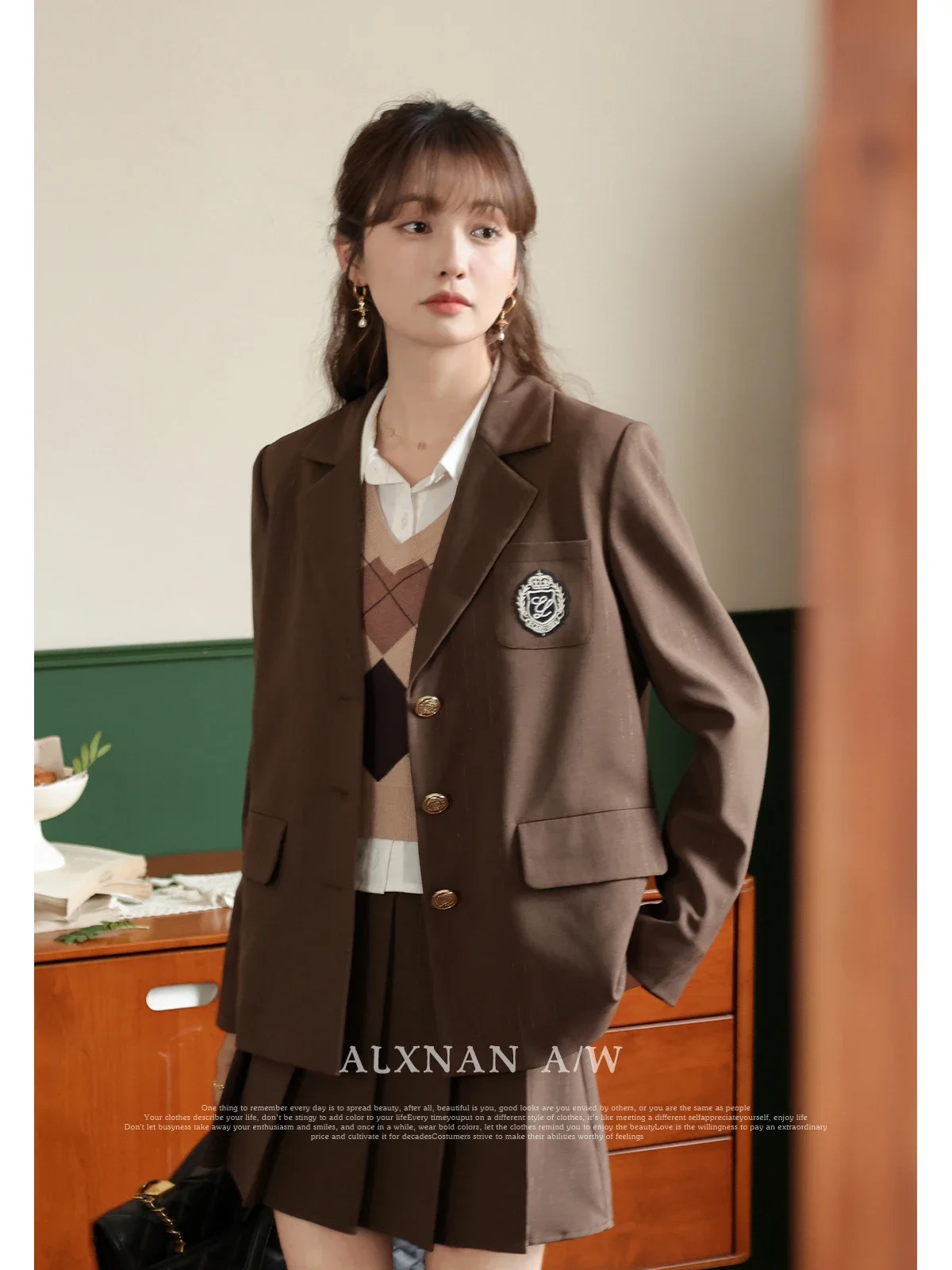 

ALXNAN Blazer for Women Spring Autumn Turn-down Collar Button Up Suit Jacket 2024 New College Style Loose Outerwears LXN31379