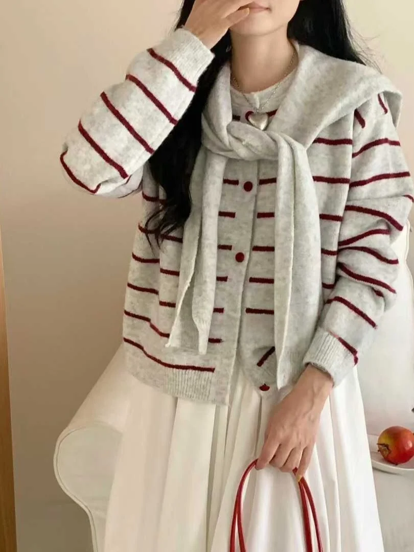 เสื้อคาร์ดิแกนถักสำหรับผู้หญิง พร้อมเสื้อคลุมไหล่แบบนุ่ม ชุดสองชิ้น คอกลม เปิดด้านหน้า สำหรับฤดูใบไม้ร่วงและฤดูหนาว รุ่นใหม่ สไตล์ Sle...