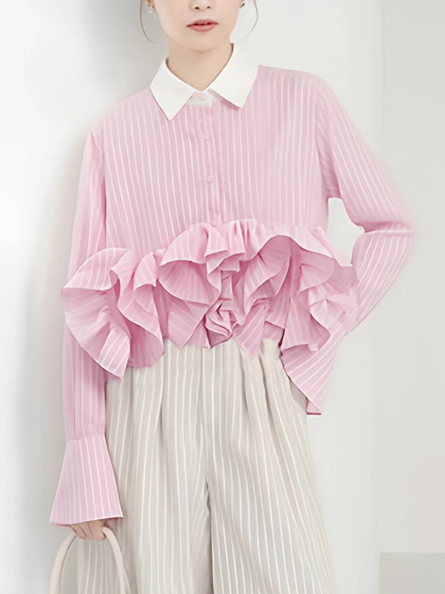 

Корейская женская полосатая рубашка в стиле весенней моды с цветовыми блоками, расклешенными рукавами, укороченная, из смесового хлопка и полиэстера