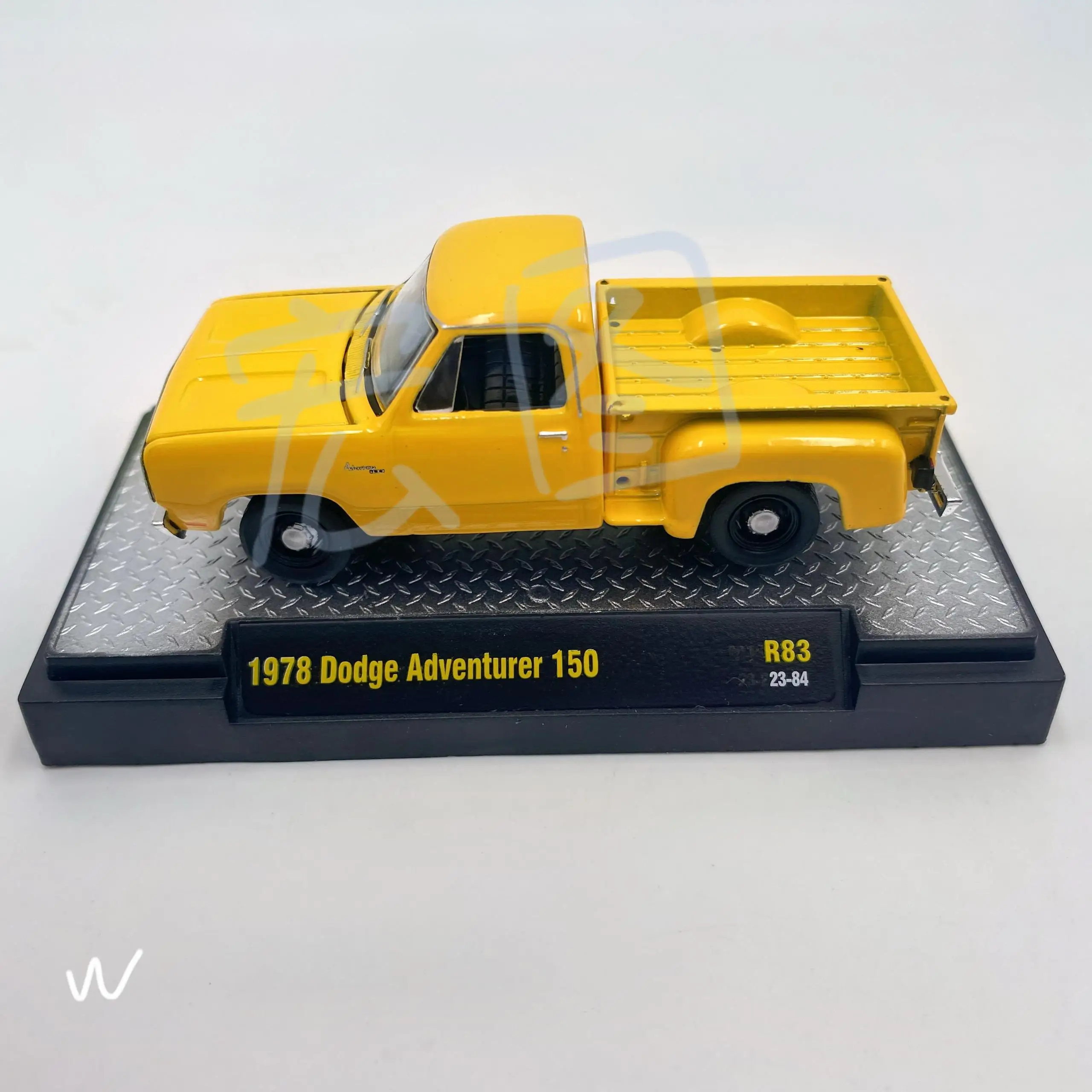 M2 machines 1/64 1978 Dodge Adventurer 150 Die-cast alloy car model collection display child gift