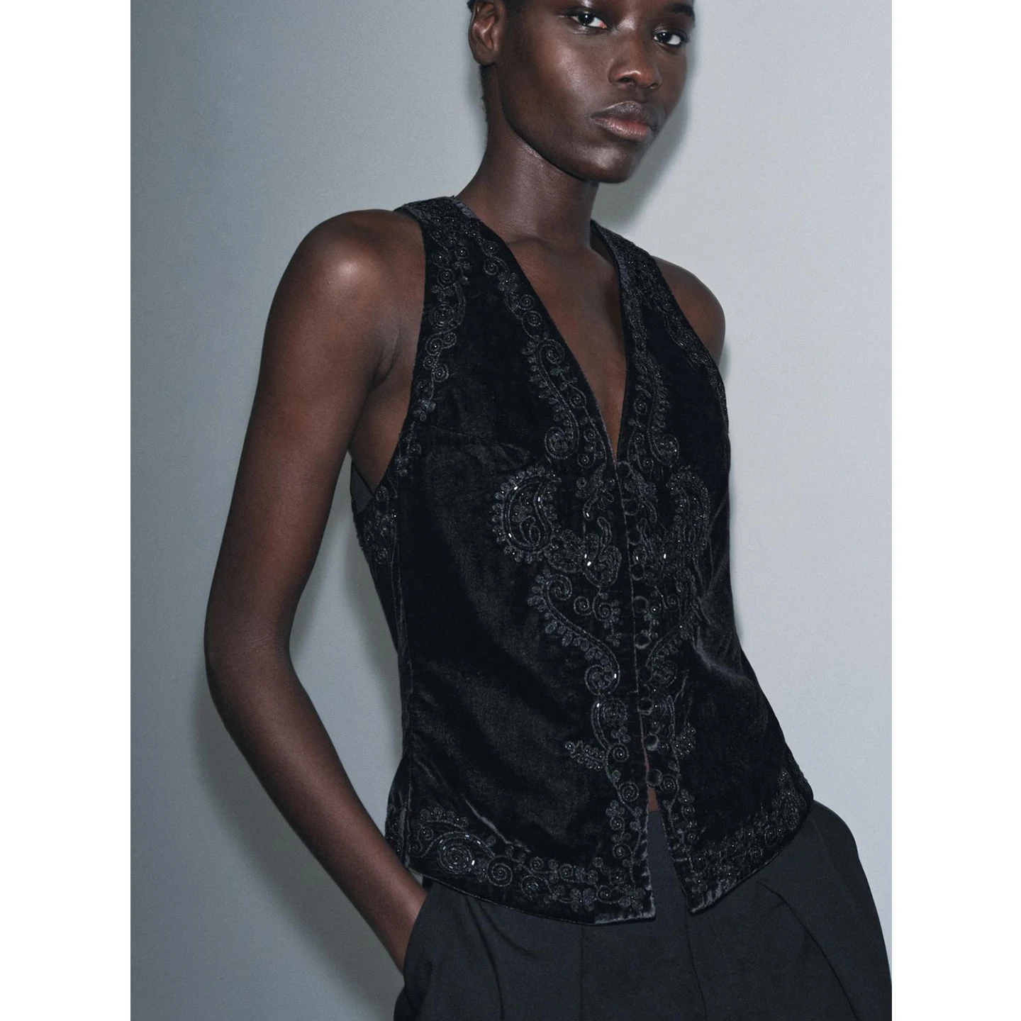 Invierno nuevo diseño de mujer V-ne Svel chaleco de terciopelo bordado 752292 diseño Original fibra de poliéster de Color puro