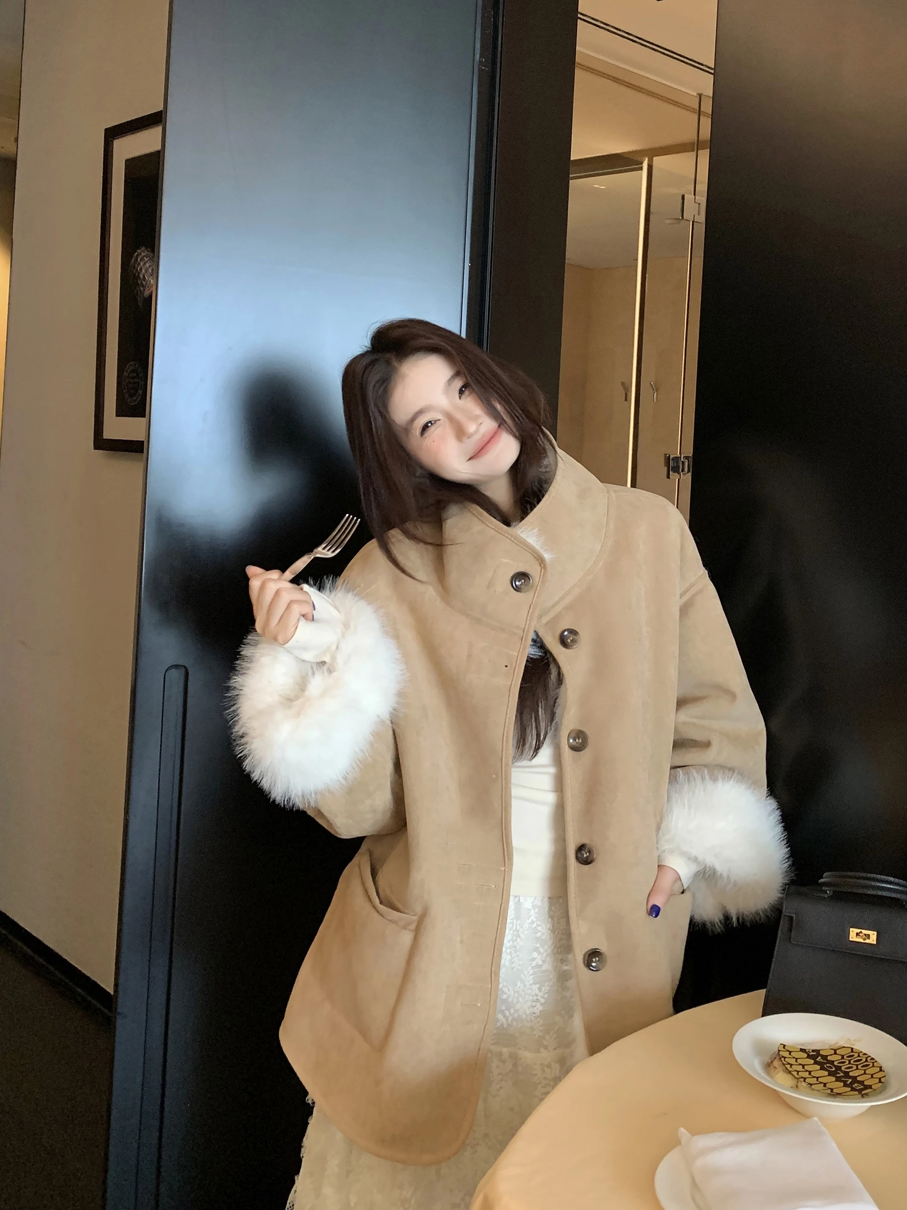 

Buou Winter ort Fur Leather Jaet Women Loose Lazy Sle Double-Sided Wear eepskin Motorcycle Clothes Polyester Spandex