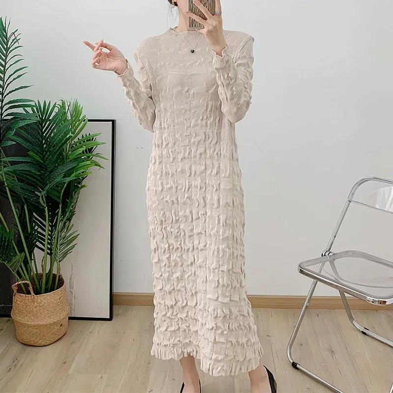 Miyake Handmade Heavy Industry Folded Medium and Long Dress 2024 Autumn Dress New Waist Pendulum Lantern Sleeve Dresses Women