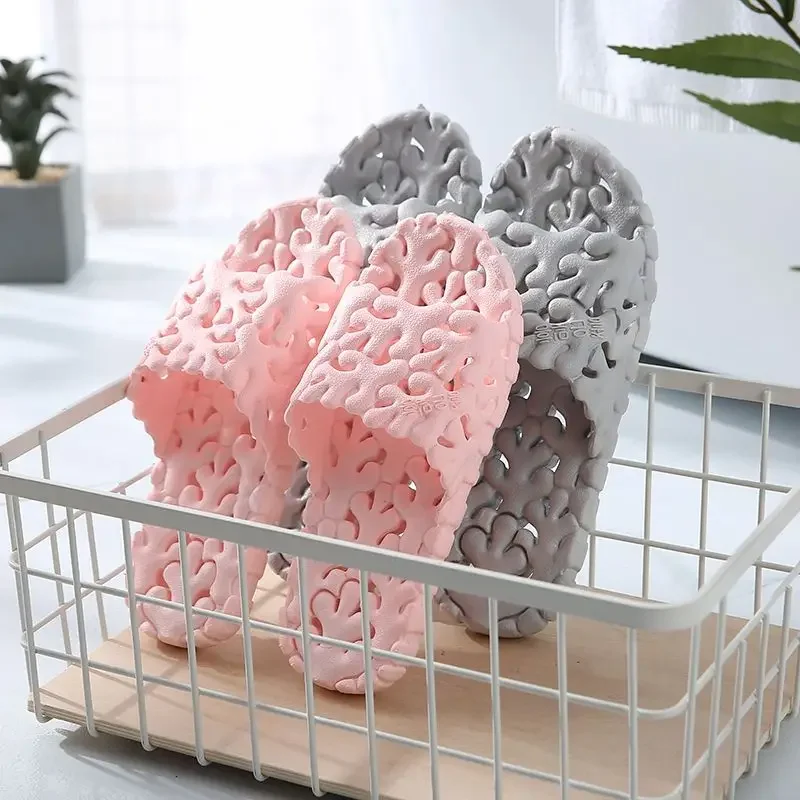 Diapositivas Zapatillas planas para mujer y sandalias para mujer en zapatos de plástico de playa 2025 Tendencia 39 Alta calidad pero barato Nuevo estilo al por mayor