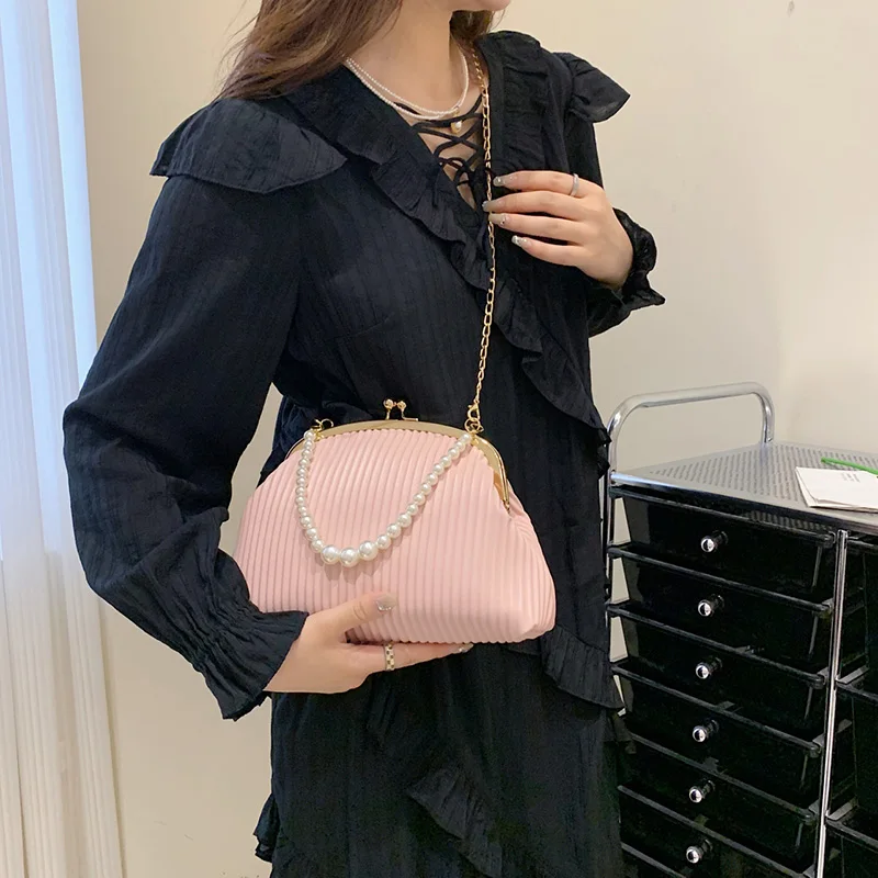 INS Elegant Women Pink White Clip Shell Shoulder Bag Brand Pearl Chain Sling Bag PU Leather Handbags and Purses Evening Clutch