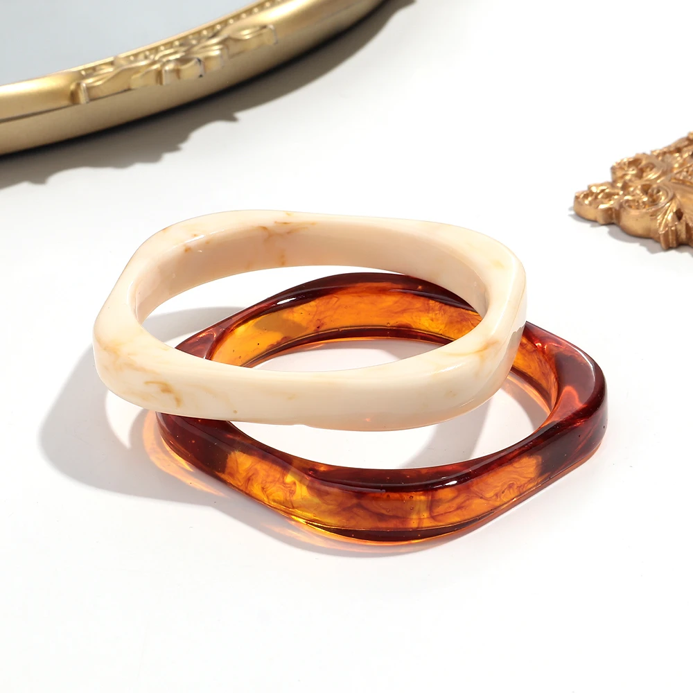 

Vintage Resin Square Bangle for Women New Statement Amber Beige Acrylic Geometric Stackable Cuff Bracelets Boho Jewelry Gifts