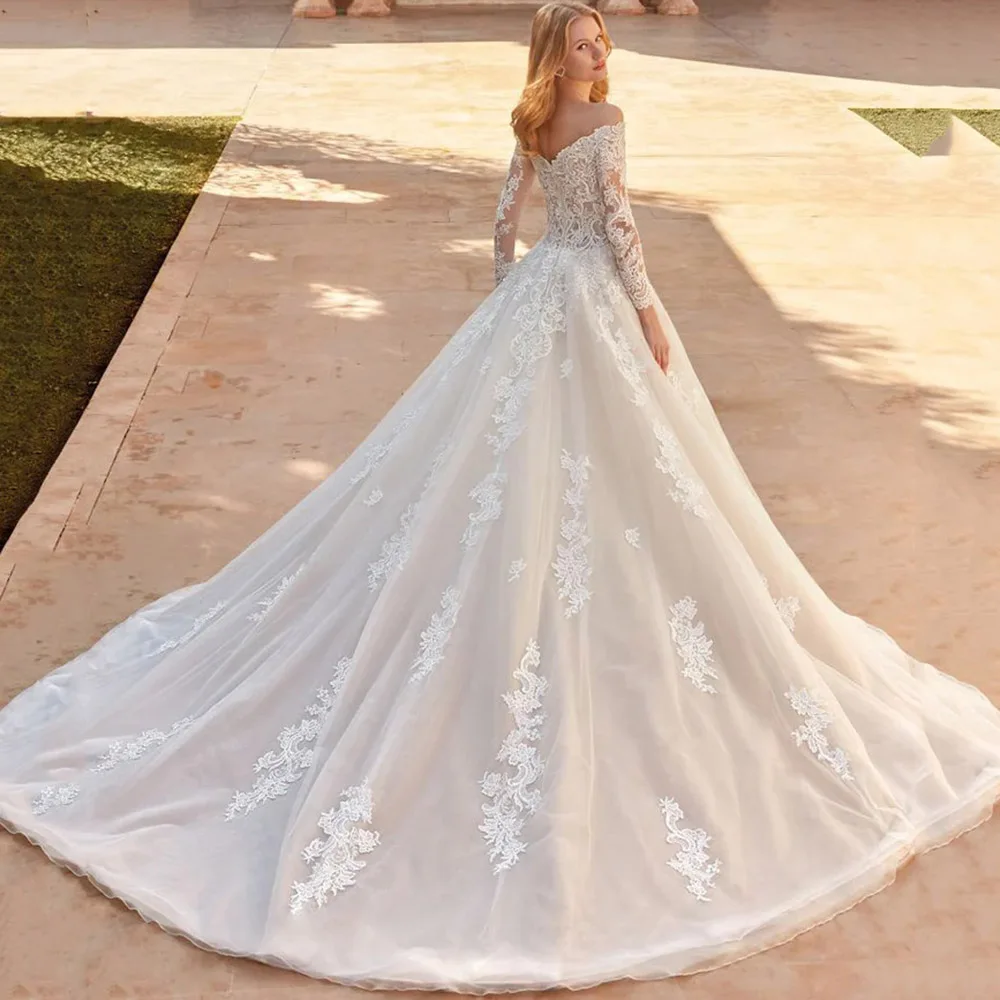 Vestido De Novia De princesa De manga larga con cuello en V, traje De Novia con Apliques De encaje, línea A, cremallera trasera, tren De corte
