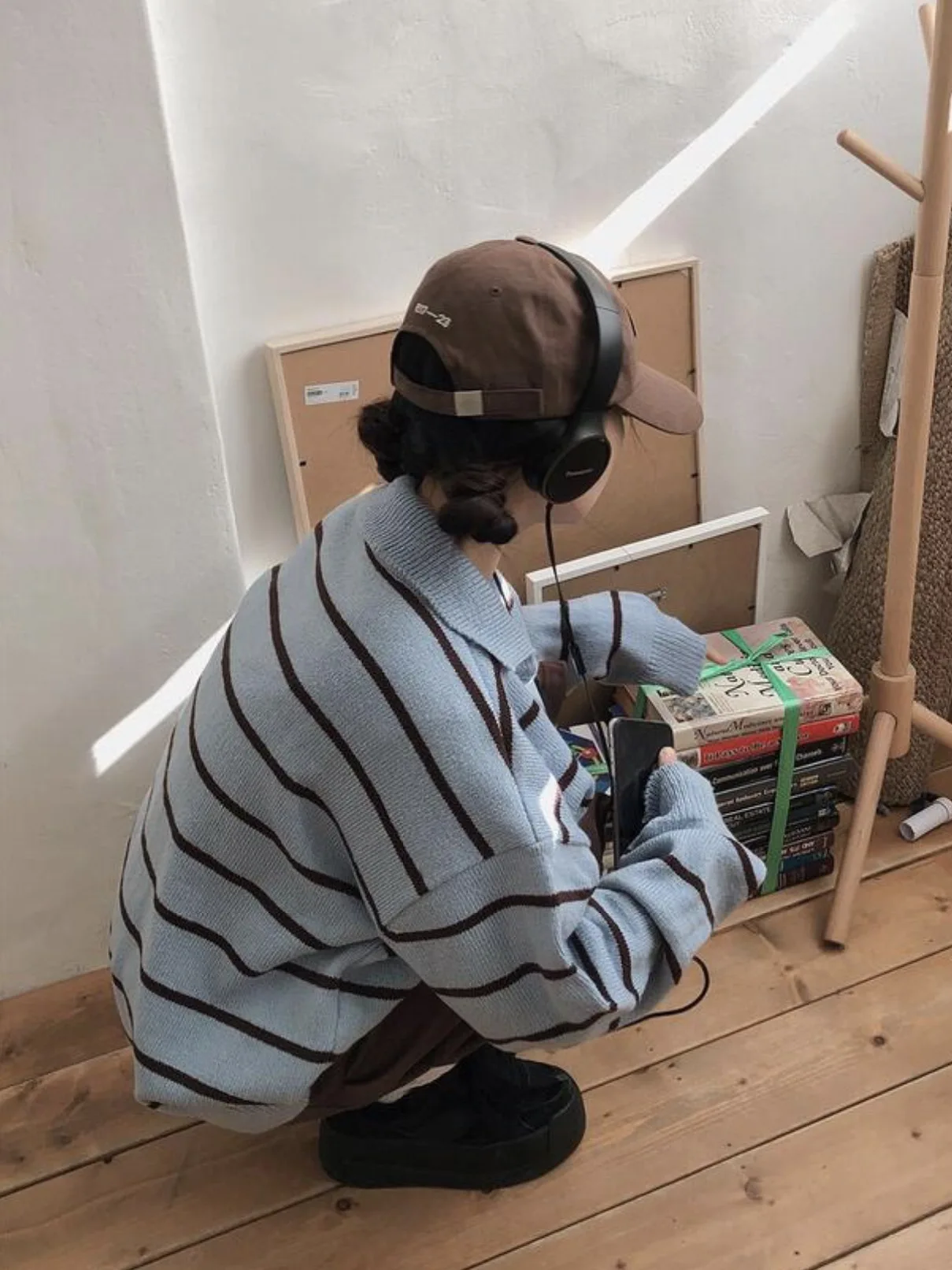 4 colores 2025 otoño estilo Preppy mujeres jerseys y suéteres jersey suelto rayas cuello vuelto suéter de punto (C2960)