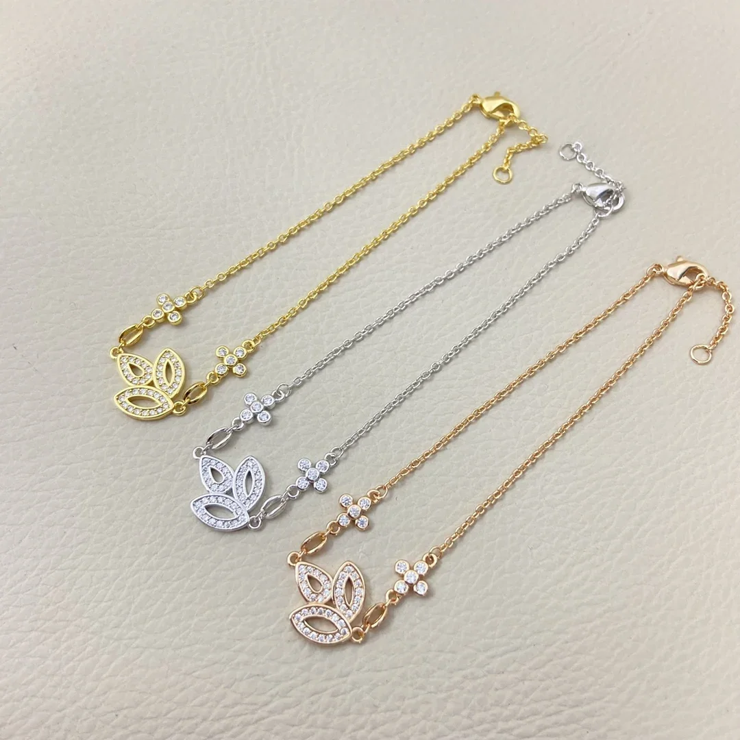 

2025 new Clover Hw bracelet Unique simple light luxury bracelet suitable for women's exquisite fashion high quality jewelry gift