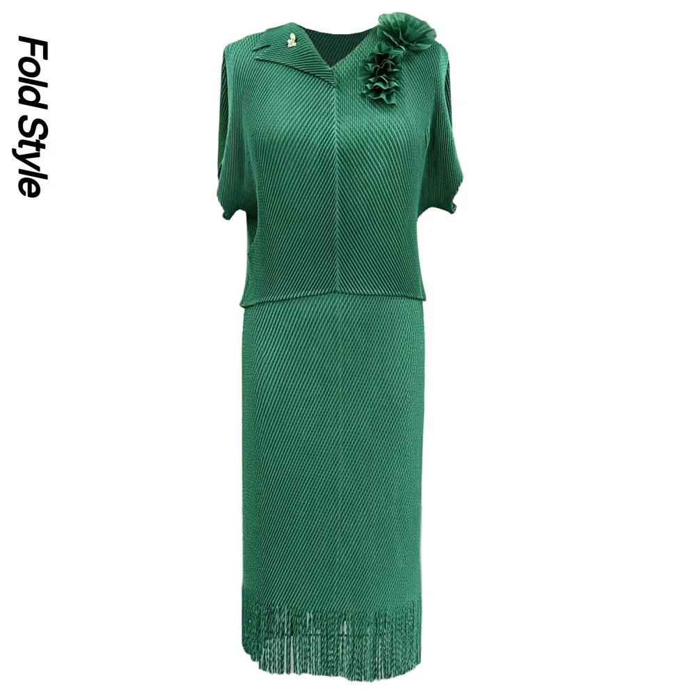 

2025 Summer New Women's Clothing Suit Temperament Miyake Pleated Top Skirt Commuter Wear Fashion Two-piece Set