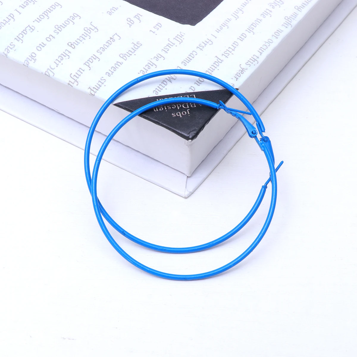 

Alloy Geometric Circle Earrings Simple Large Round Earbobs Circle Earrings for Woman Lady Girl Blue (About 6cm)