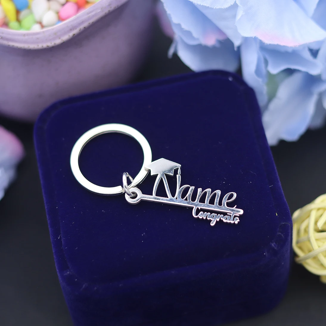 QIAMNI Stainless Steel Custom Name Trencher Cap Keychain Bachelor Hat Engraved Nameplate Date Key Chain Graduation Gift Keyrings