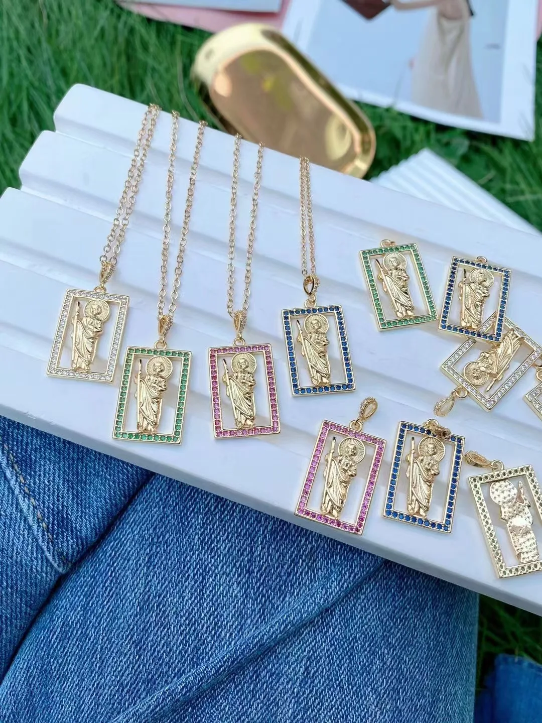 5PCS,New Vintage Gold Virgin Mary Pendant Necklace For Women Charm Female Religious Gold Color Zircon Jewelry Gift