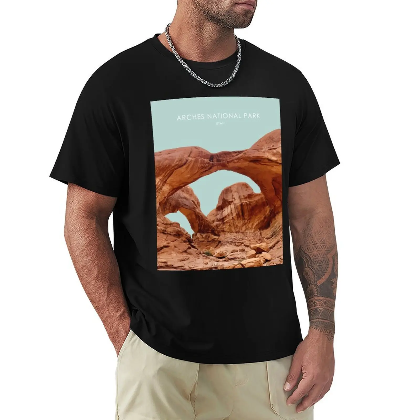 

Arches National Park, Utah Travel Illustration T-Shirt graphic tee shirt sweat Men's t-shirt