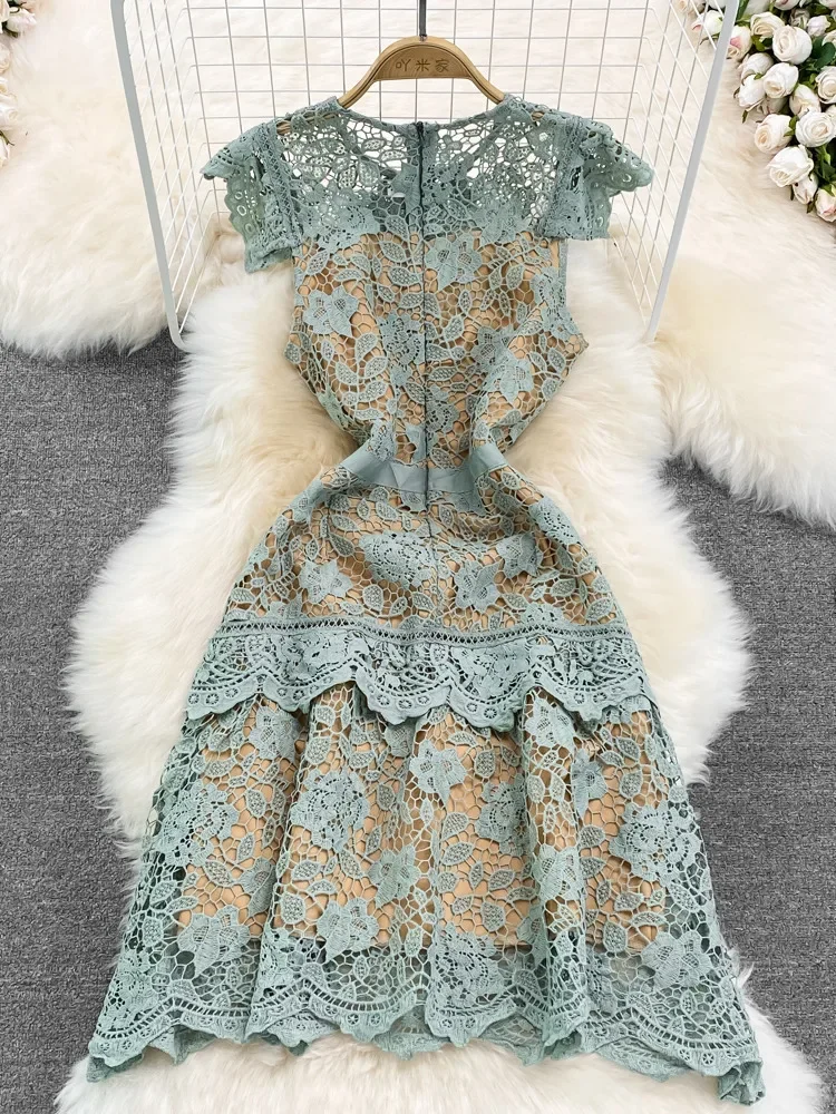 

Summer New Vintage Palace Style O-neck Flying Sleeves Hook Flower Hollow A-line Women Dress Temperament Mid-Calf Dress Female