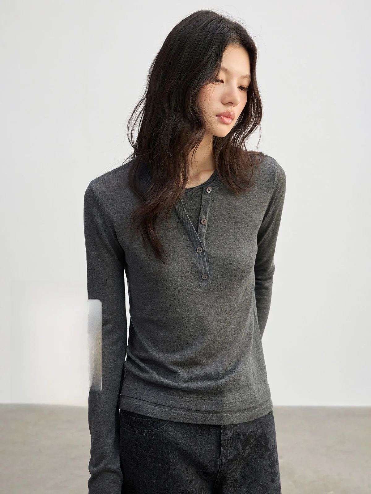 

JUSLIN Lighweight Fine Needle RAYON Knitted irt Henry Collar Slim Fit Women's Faion Spring Long Sve M038