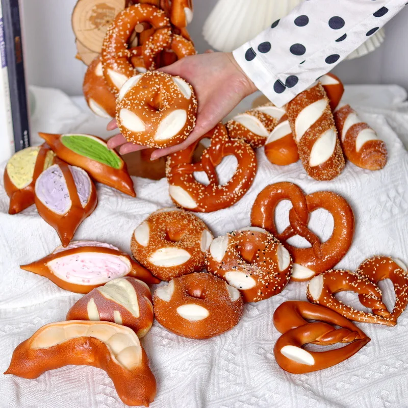 Artificial Lye Bread Model Original Bagel Buns Prey Knot Twisted Cake Lye Baguette Simulation Creative Home Decor Decorations