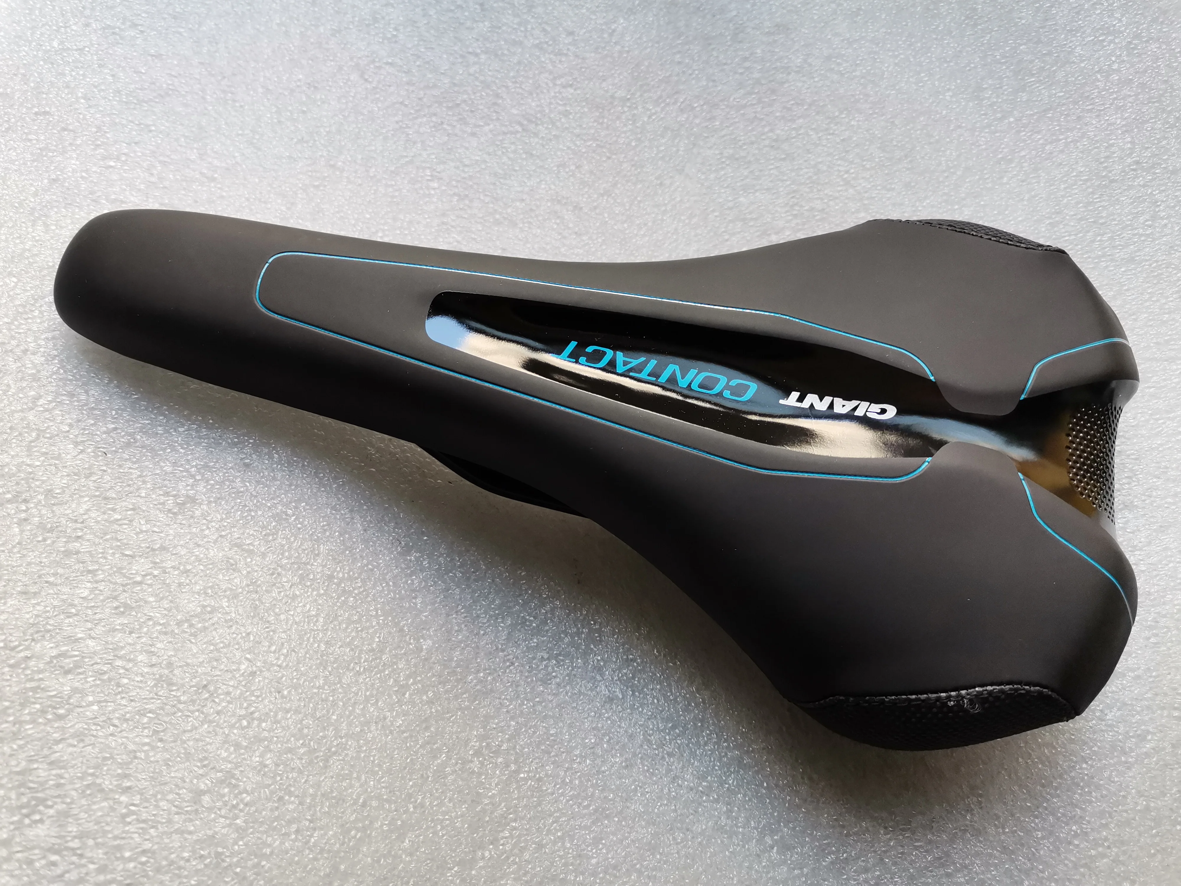 

НОВОЕ ГИГАНТНОЕ КОНТАКТЫ FORWARD SADDLE SEAT CHROMOLY RAILS WEIGHT 270G ШИРИНА 137 ММ
