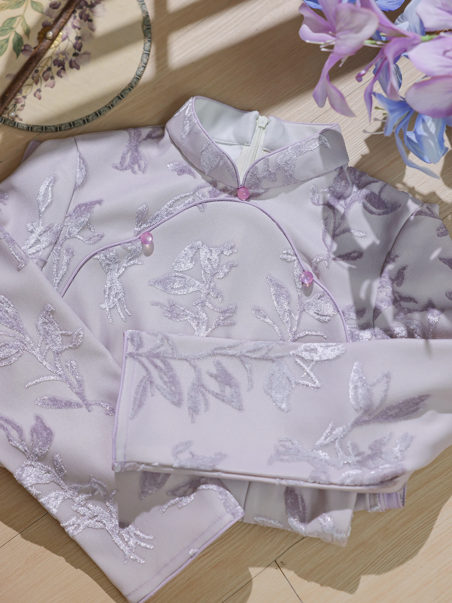 

Новинка: Осенне-зимнее фиолетовое ципао с длинными рукавами, улучшенное, в стиле Цзяннань, для повседневной носки, элегантное, для молодых женщин.