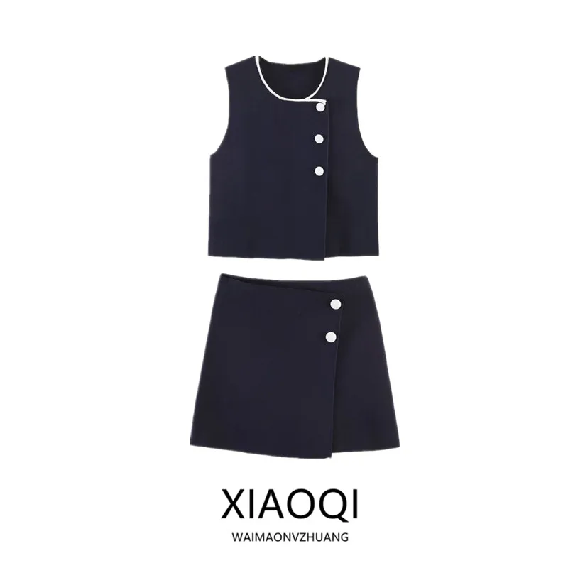 

Summer 2026 New Women's Knitted Sleeveless round Neck Color Block Short Vest Top Fashionable Casual Wear for Ladies