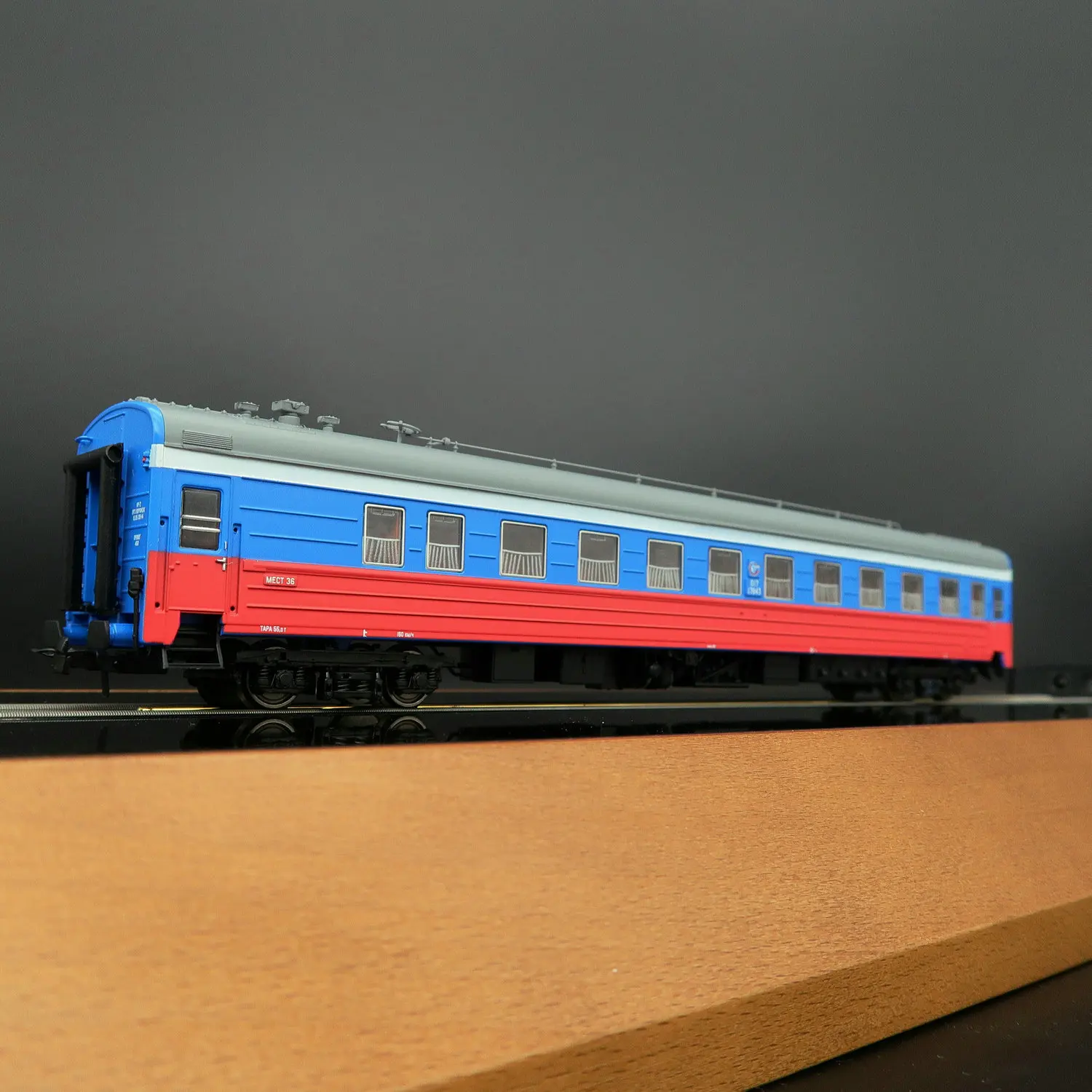 HERIS Train Model Carriage HO 1/87 17104 SZD Russian Railways Passenger Carriage 1 Section/4 Section Set Optional Rail Car Toy