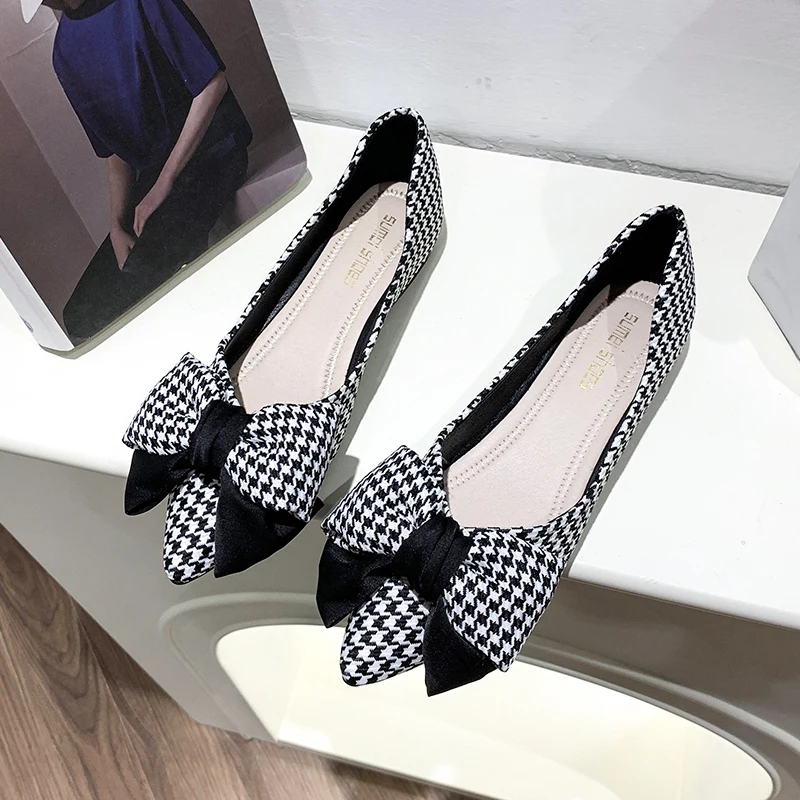 Summer Women Flats Shallow Mouth Pointed Toe Plaid Bowknot Lady Flat Shoes Large Size 42 43 44 45 46 Slip on Moccasins Female