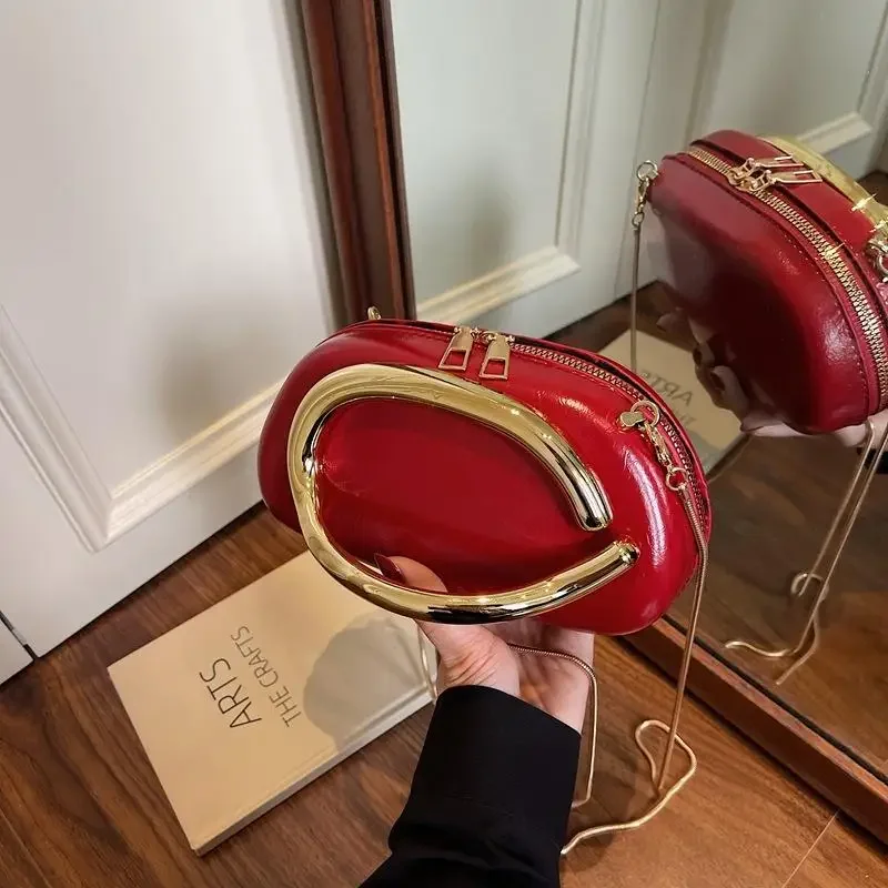 

Z Style Small Square Clutch Bag Evening Bag With Special-shaped Metal Chain Luxury Shoulder Bag Decorative Box-style Design