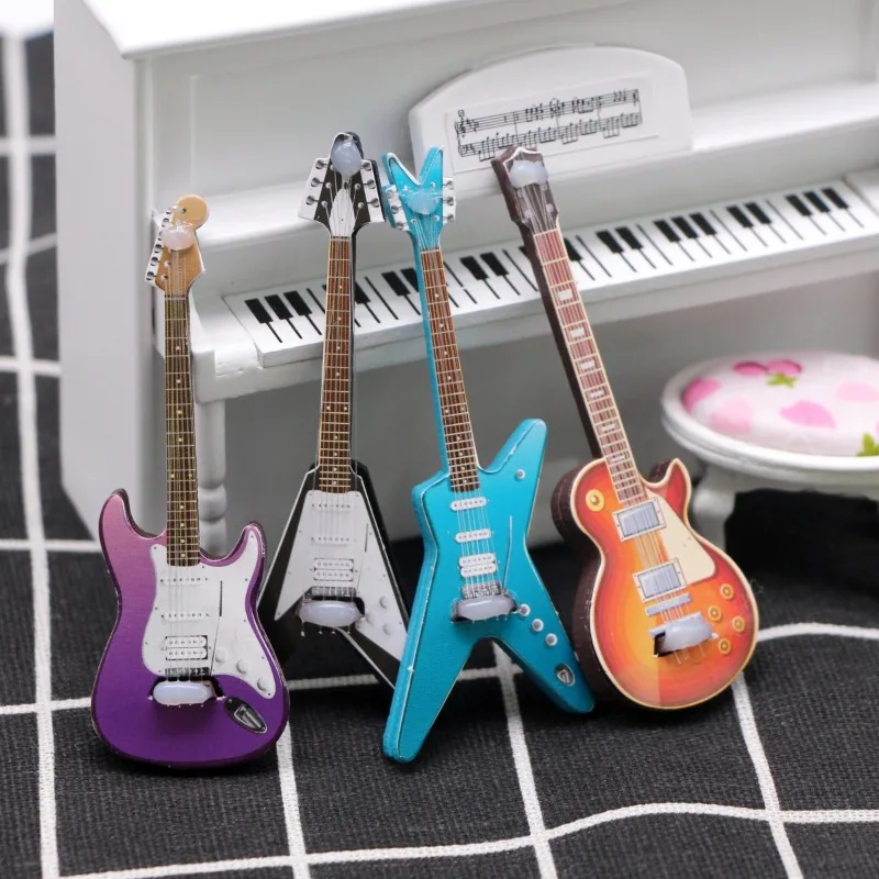 1pc simulação mini modelo de guitarra elétrica, acessórios de decoração de casa de bonecas popular guitarra mini cena adereços combinar modelo acessórios