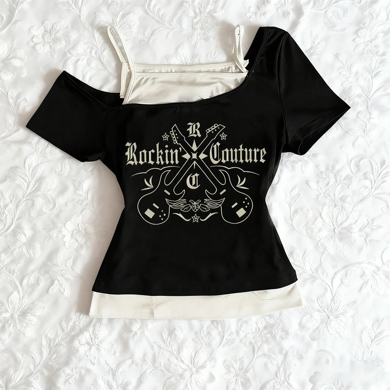 المرأة Y2K سليم صالح طباعة خارج الكتف المحملة قصيرة الأكمام الرسن الدانتيل متابعة أعلى خمر النمط الأمريكي قطعتين وهمية