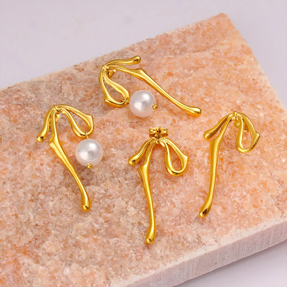 DIY accessories French vintage classic pearl pendant earrings, personalized bows, titanium steel 18K gold earrings, light luxury