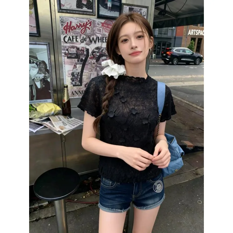 Miyake Pleated T-Shirt Plisse 2026 Summer New Miyake Pleats Four-Leaf Clover Floral Half-High Collar Elegant Slimming Top Women