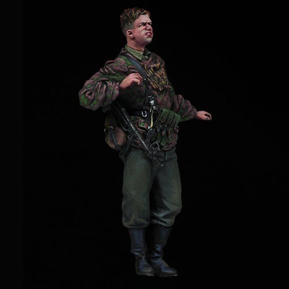 1/35 Squad Leader, Resin Model figure soldier,  Military themes, Unassembled and unpainted kit