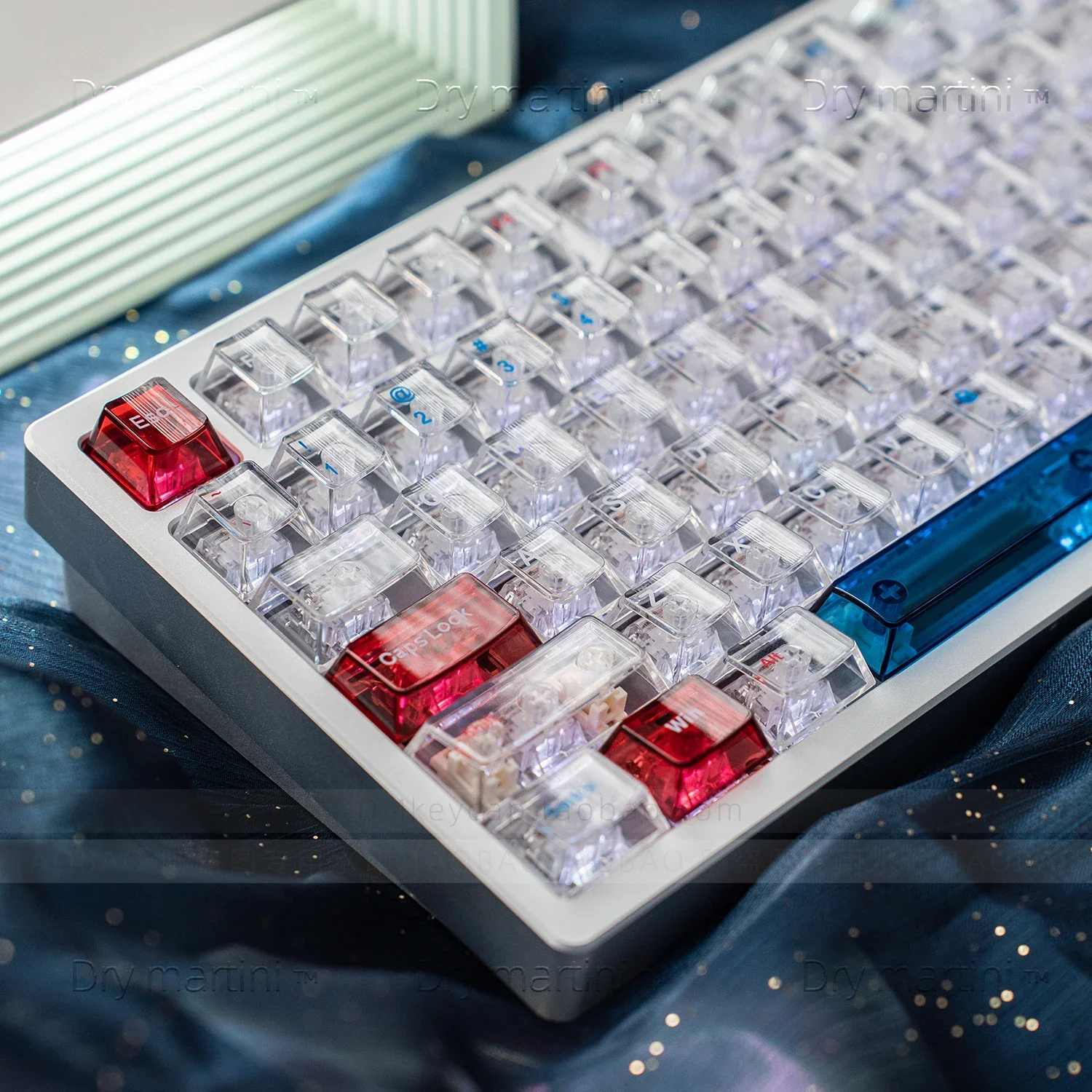 

Fully transparent Galaxy theme PC keycaps Original highly engraved ice light transmission 68/75/84/87/98/108