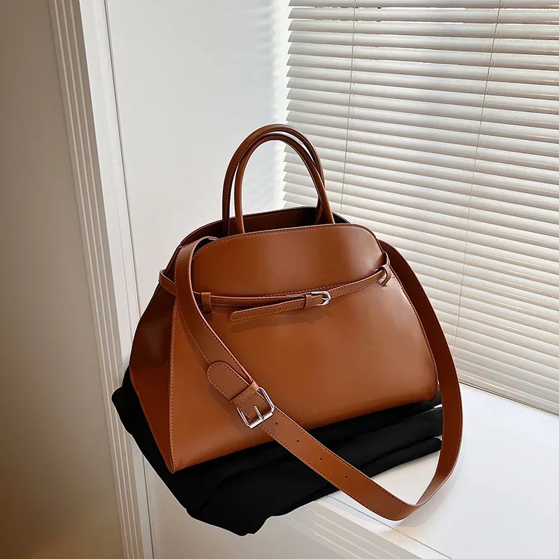 

Luxury Designer Handbag Women Minimalist Vintage Crossbody Bag Leather Paris Fashion Commuter Chic Shoulder Purse