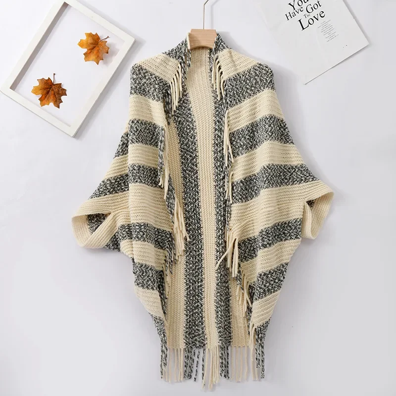 

2024 Autumn Winter New Color Matching Cloak Irregular Tassel Design Chenille Yarn Coat Cloak Shawl Female Ponchos Capes P3