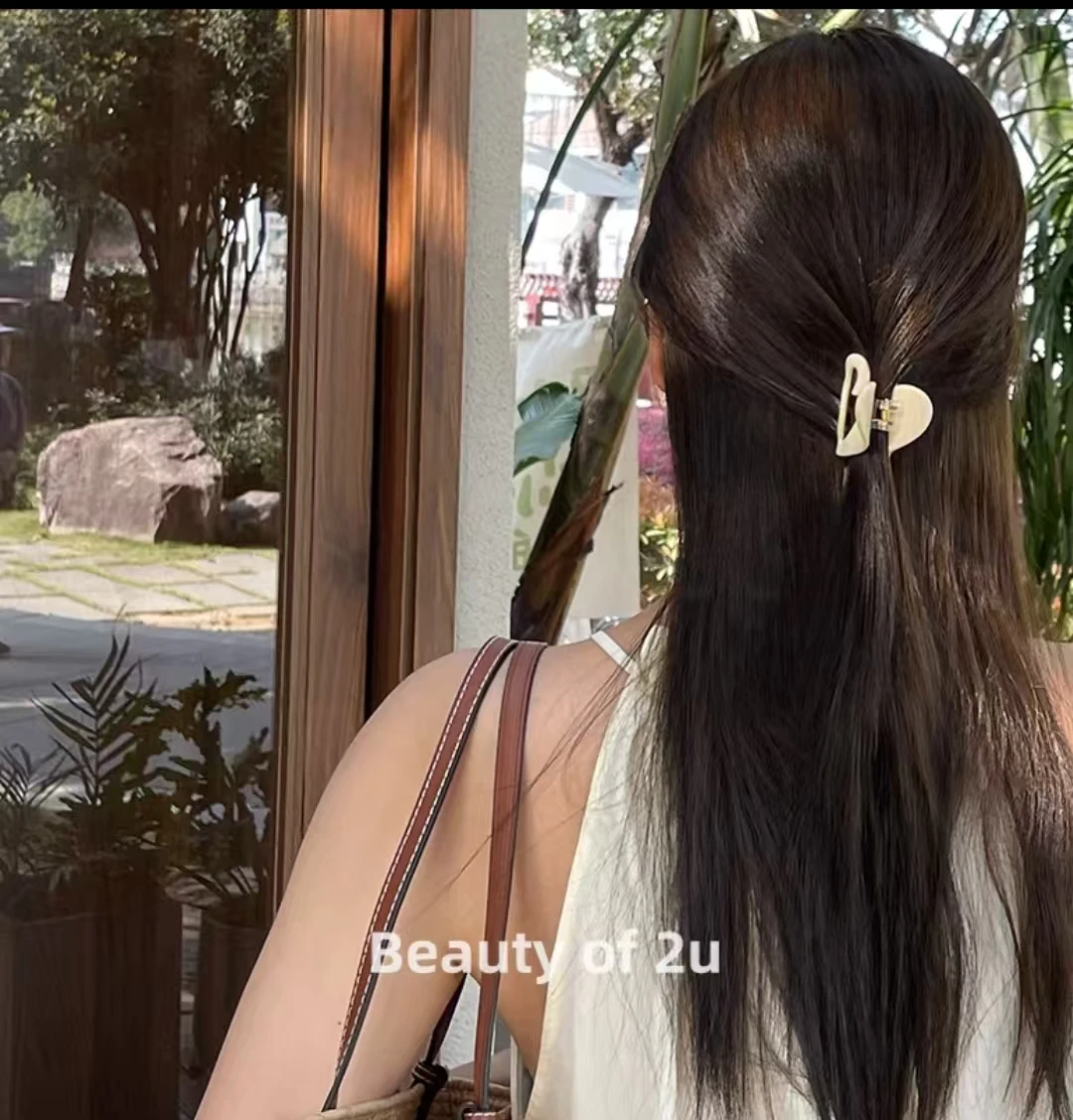 

Korean Ins New Love Trumpet Grab Clip Retro Mermaid Bangs Hair Accessories Cute Sweet Princess Hair Grab Hair Accessories