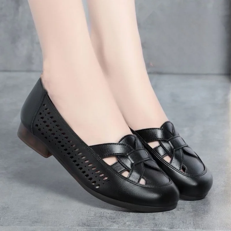 High Quality Leather Ladies Breathable Summer Shoes Women Flats Slip-On Loafers Round Toe Flat Shoes Mother Shoes