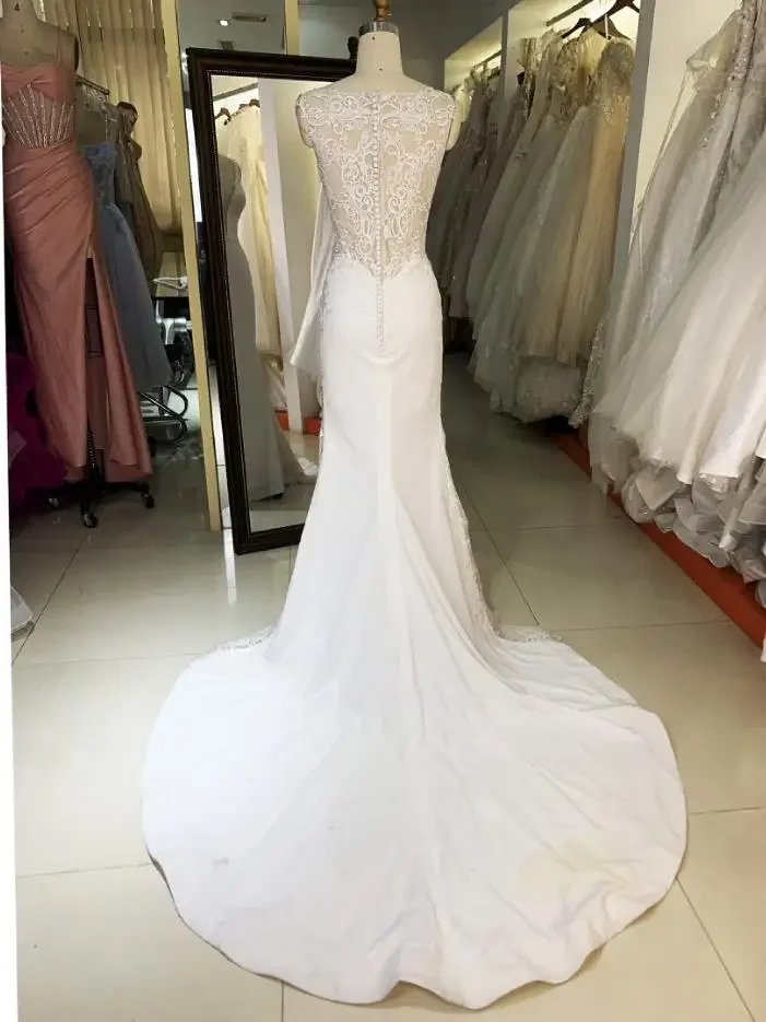 2023 New Full Handmade Embroidery Satin Sleeveless Luxury White Bridal Dresses With Lomg Train For Wedding Dress Ball