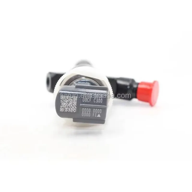 Di-esel Engine Parts  23670-30050 No-zzle Injector  095000-5881for HI UX 1KD 2KD Sprayer  D-iesel Engine Injection-HDF