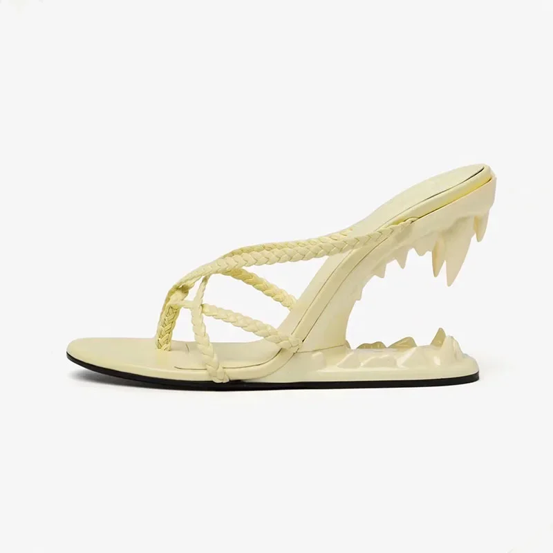 Arden Furtado Summer 2024 Round Toe Pinch Toe Tiger Tooth Hollow Heel Slippers Fine Ribbon Weaving Super High Heel Flip-flops