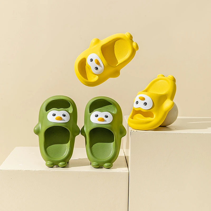 

Children Bathroom Slippers Summer Solid Color Anti Slip Soft Sole Kid Slippers 2-8 Years Old Boys and Girls Cute Home Slippers