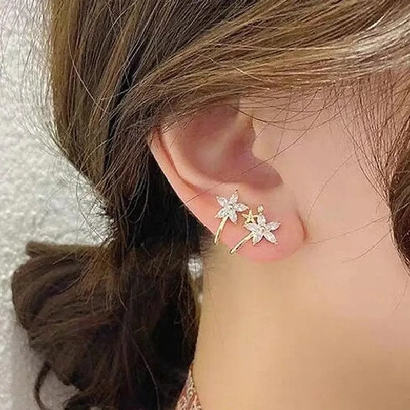 Fashionable and Elegant Zircon Flower Golden Ear Clip for Women\'s Exquisite and Versatile Daily Jewelry Earrings