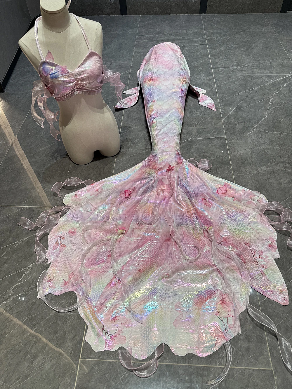 

Flower Hydrangea Flower Tail Mahina Fish Tail Mermaid Aquarium Performance Costume Swimsuit Tailored Diving Training Fish Tail