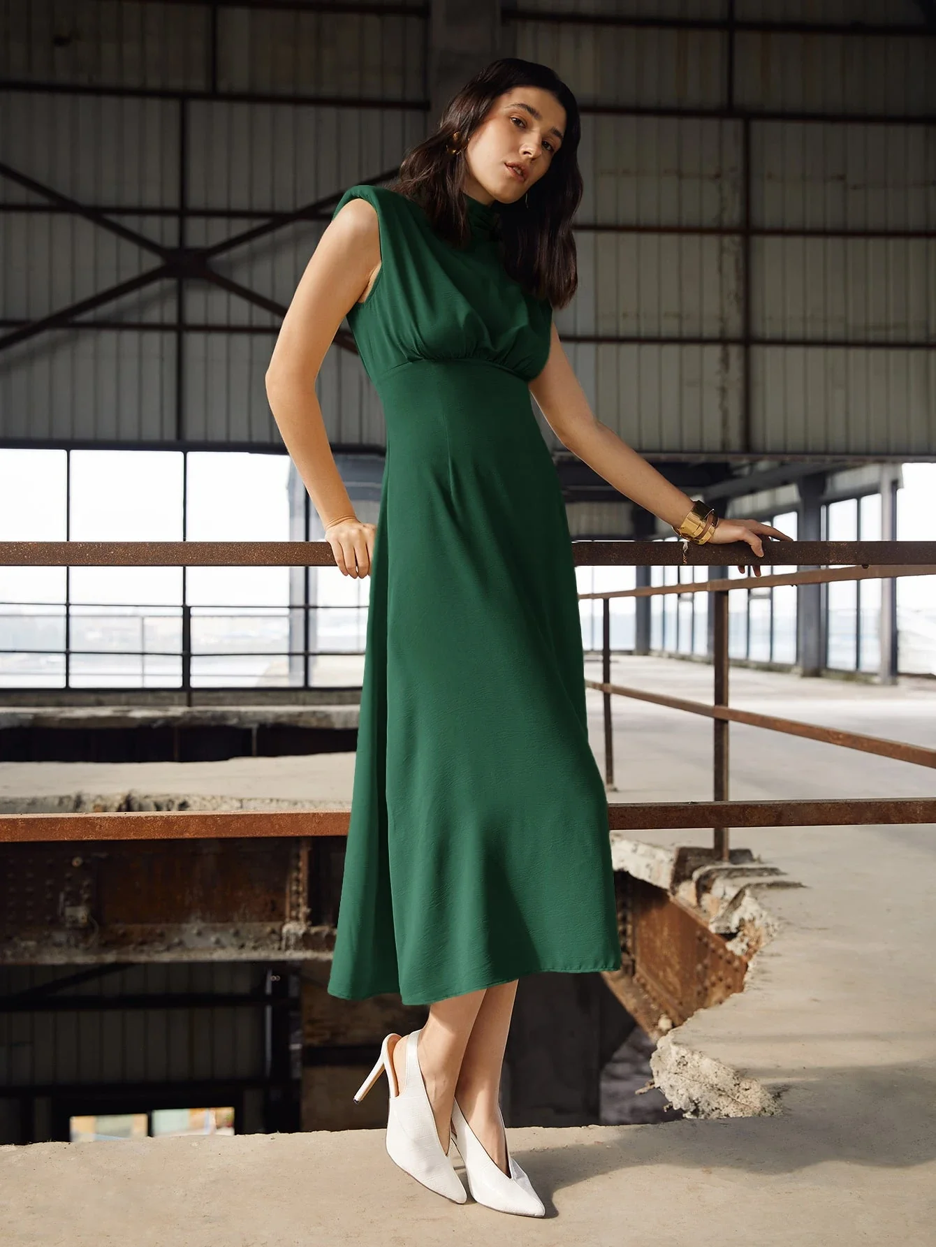 

Elegant Solid Color Sleeveless Stand Collar Midi Dress For Women