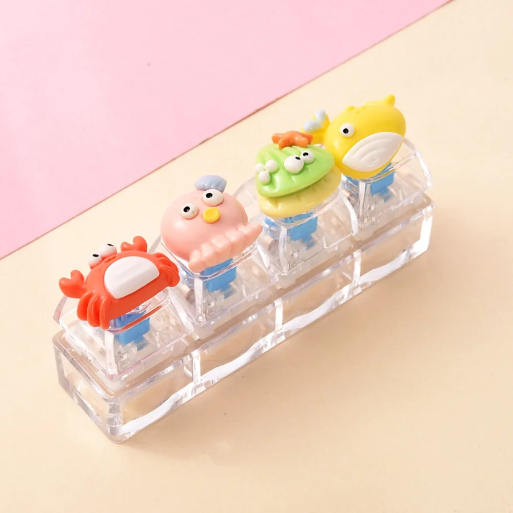 Cartoon 4-Key Marine Animals Keychain Squeezable Finger Button Ocean Miniature Fidget Keycap Ocean-themed Funny Dolphin Keychain