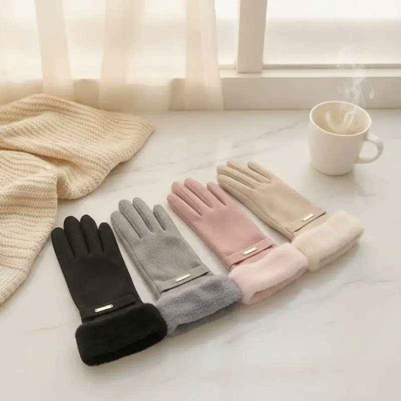 Die warmen Winterhandschuhe für Damen sind winddicht und kältebeständig, haben ein dickes Futter aus Kunstfell und sind als Touchscreen-Handschuhe geeignet. – Detail 6