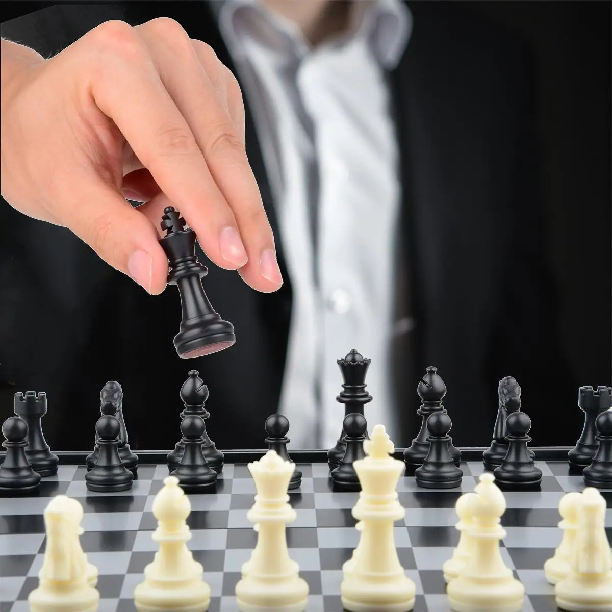 مجموعة الشطرنج/الداما/لعبة الطاولة 3 في 1، لوحة شطرنج مغناطيسية قابلة للطي للسفر للأطفال، 9.8 × 9.8 × 0.8 بوصة