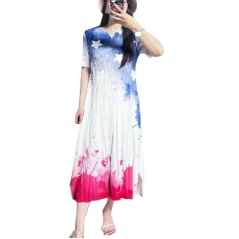 

Miyake 2025 Summer New Pleated Short-sleeved Slim-fitting and Thin Plisse Niche Temperament High-waisted Crew Neck Women's Dress